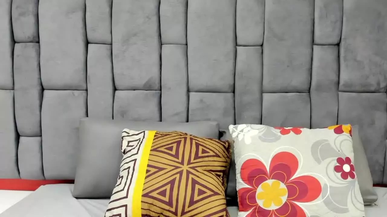 Offline KateHayes on Streamray