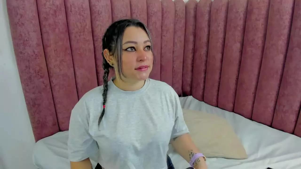 Katy_Saenz on Streamray 
