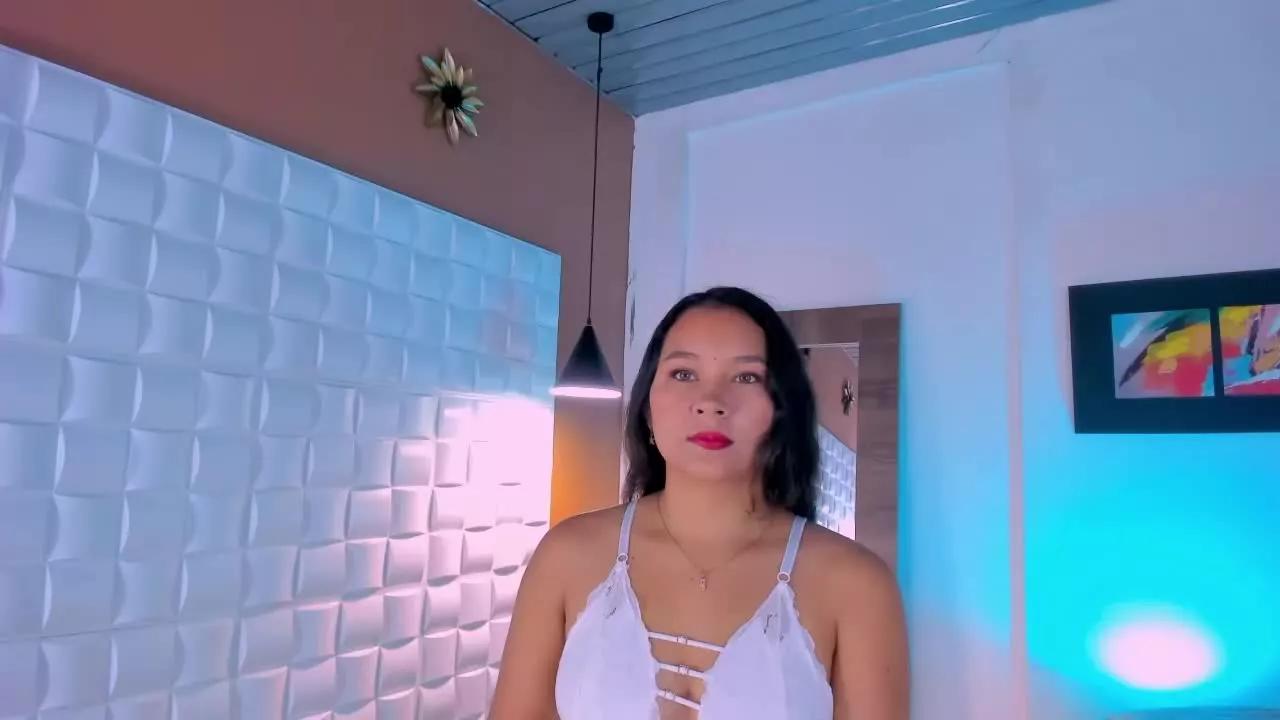 KittenLittleEyes on Streamray 