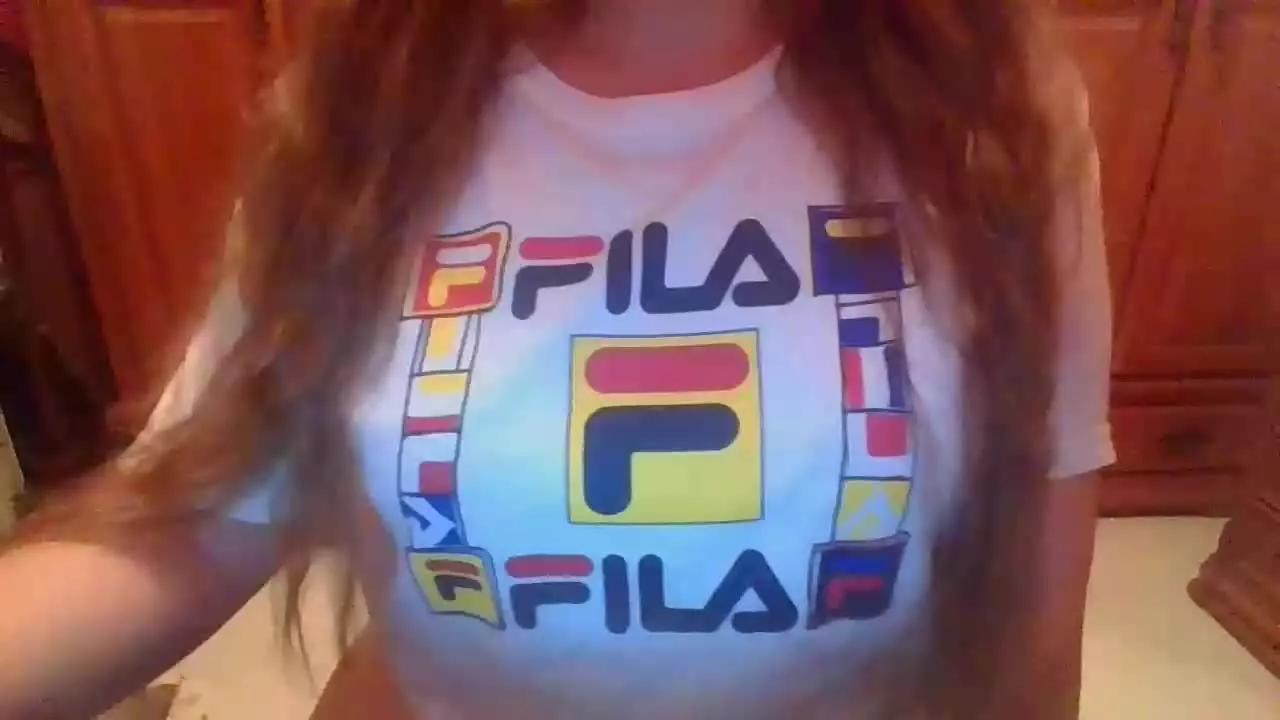 littlesara21 on Streamray 