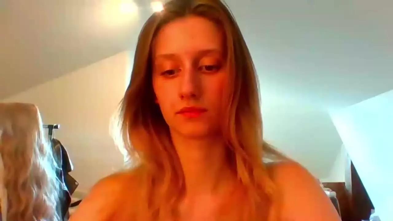 LunaCharm on Streamray 