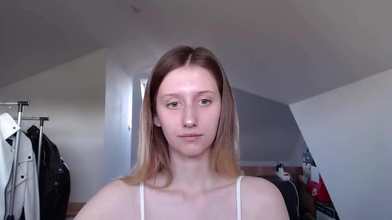 LunaCharm on Streamray 