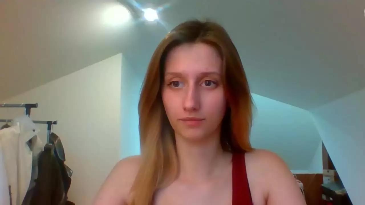 LunaCharm on Streamray 