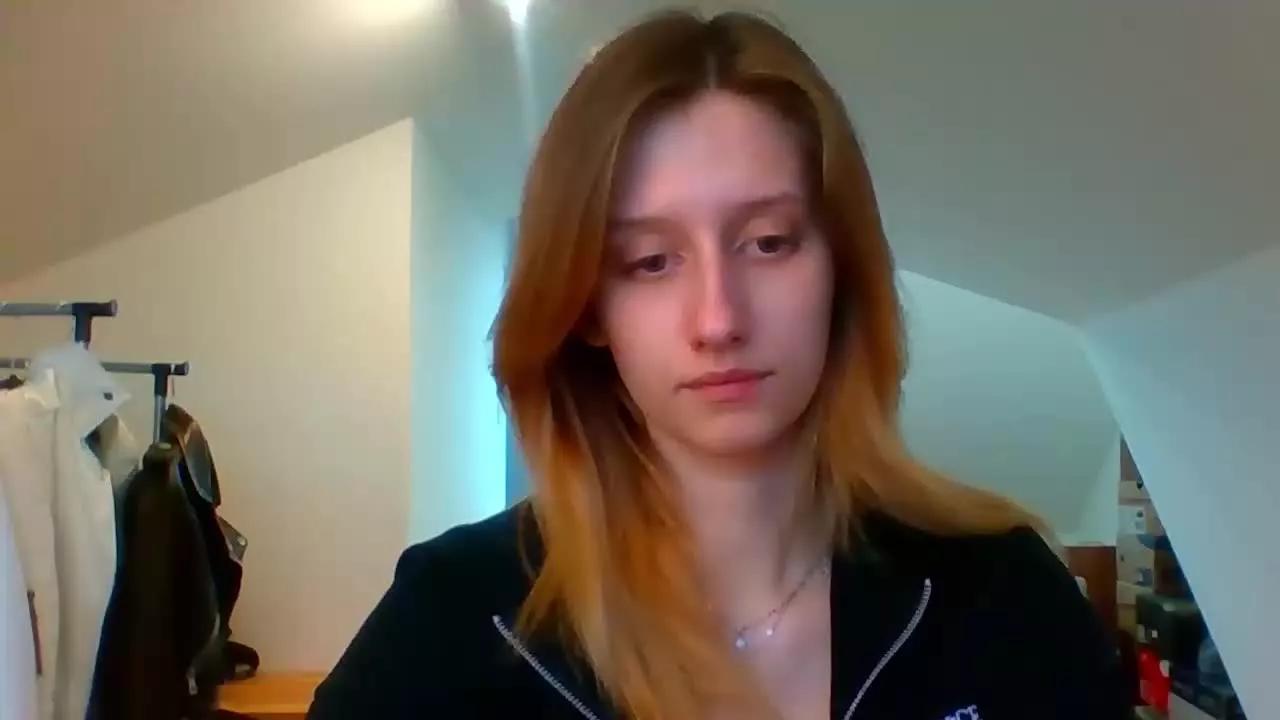 LunaCharm on Streamray 