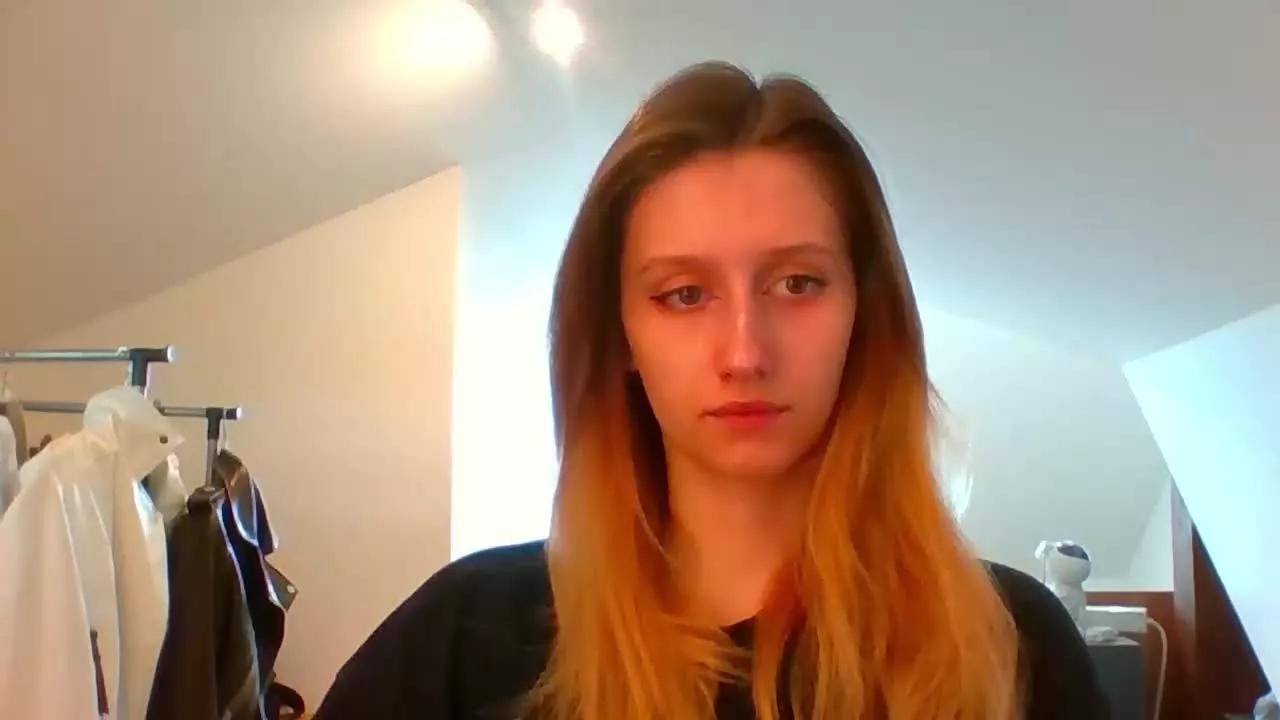 LunaCharm on Streamray 