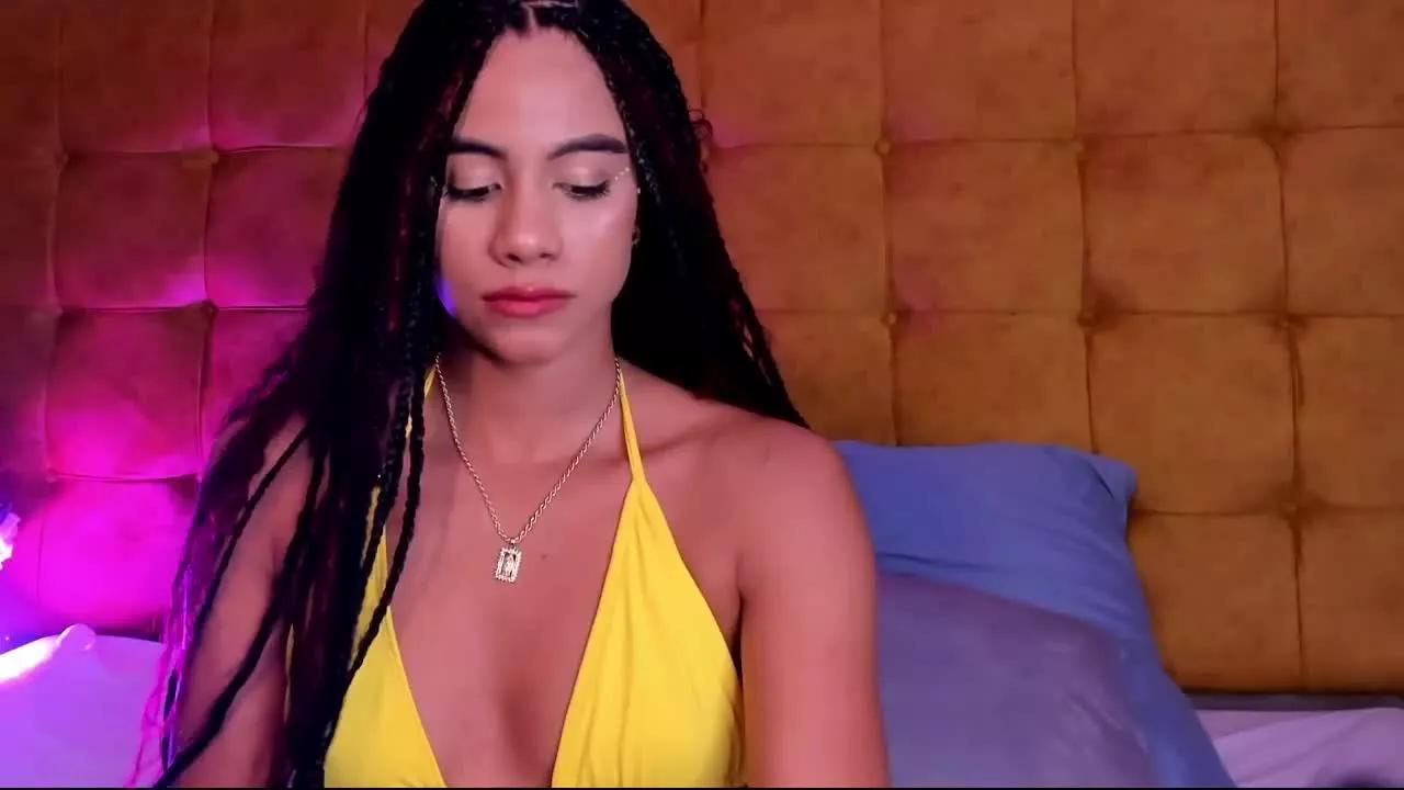 LunaThompson on Streamray 