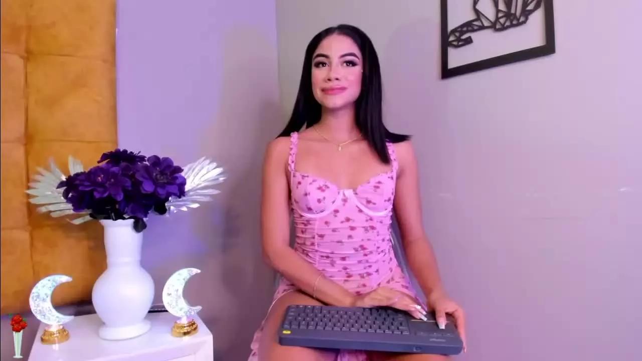LunaThompson on Streamray 