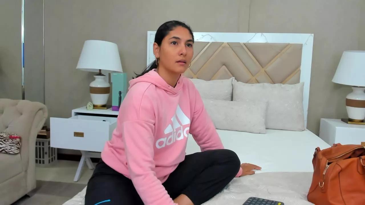 MadyBrow on Streamray 