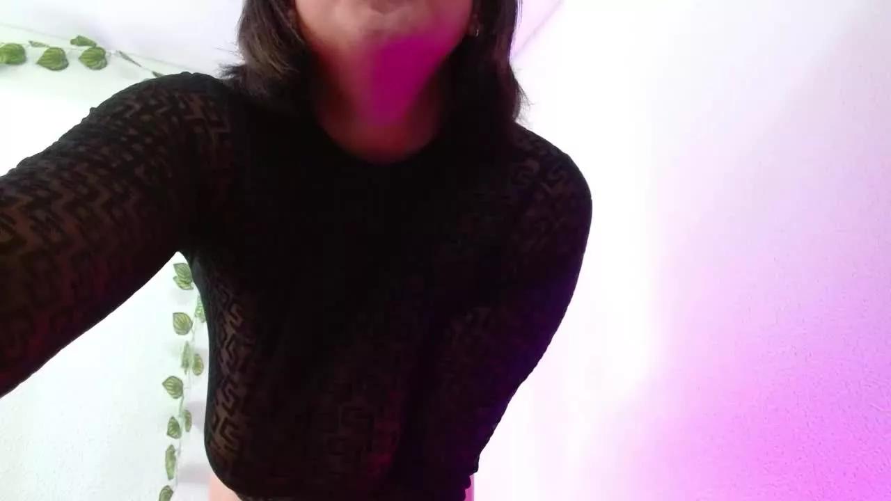 Mirandadreams on Streamray 