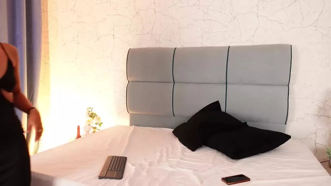 Offline Nanadoll on Streamray