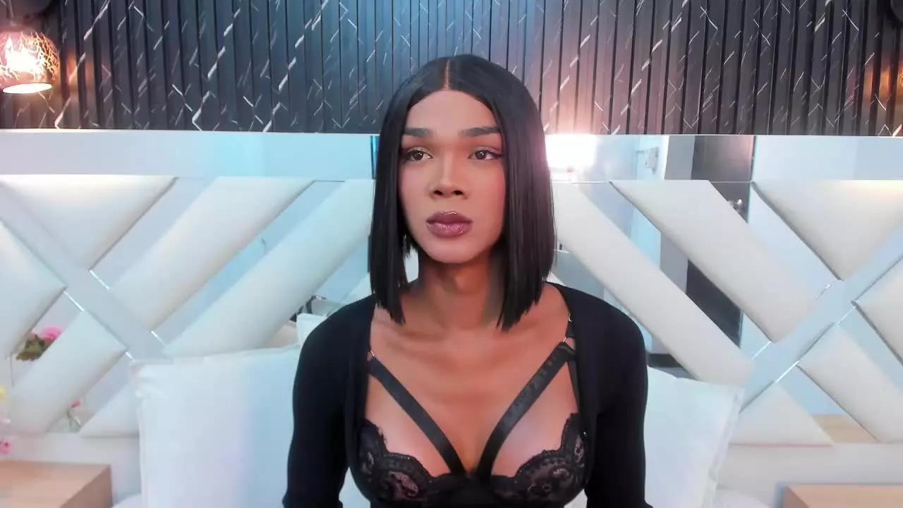 Naomi_Steward on Streamray 