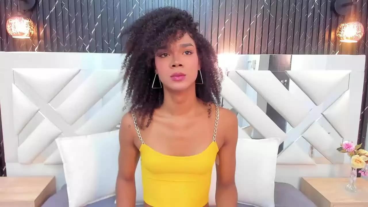 Naomi_Steward on Streamray 