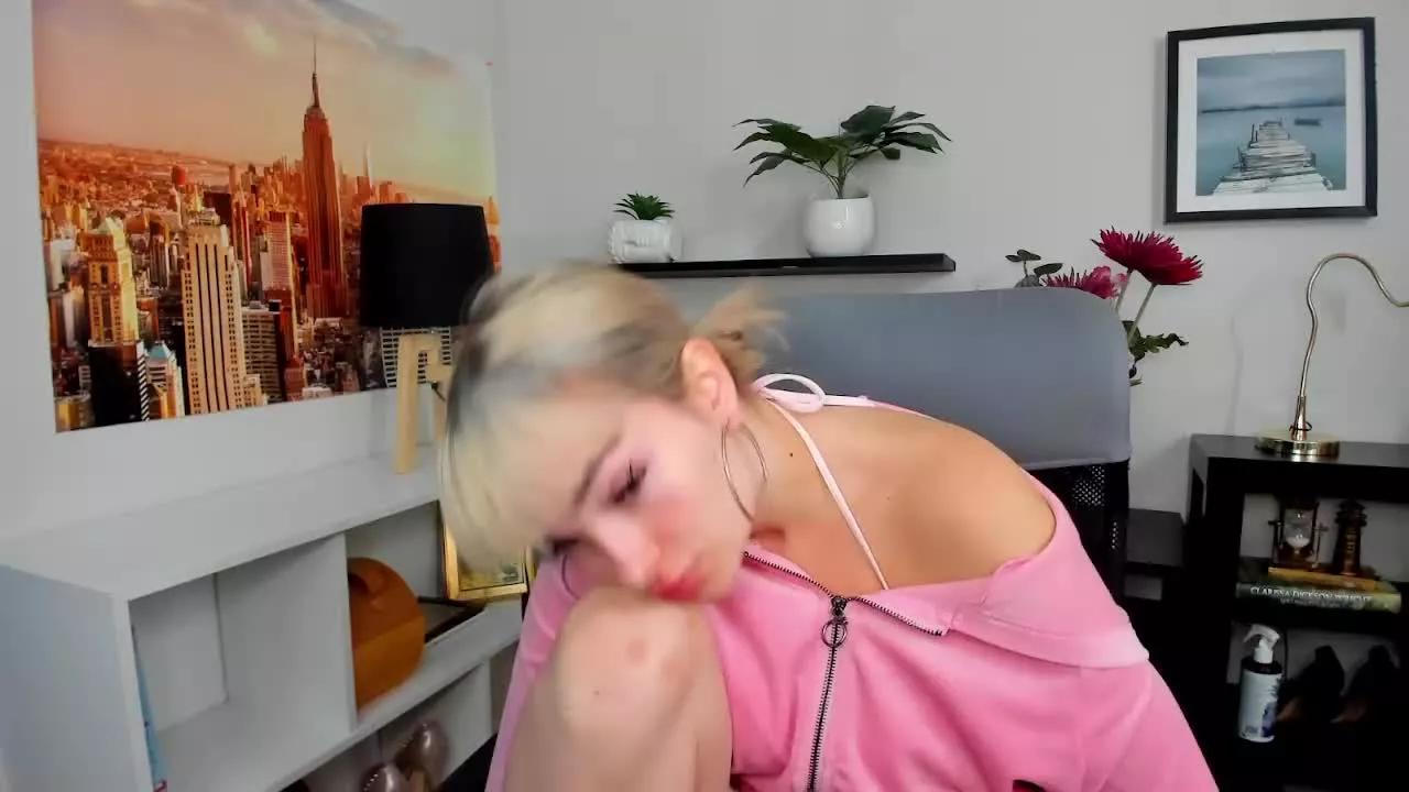 PollyDesire on Streamray 