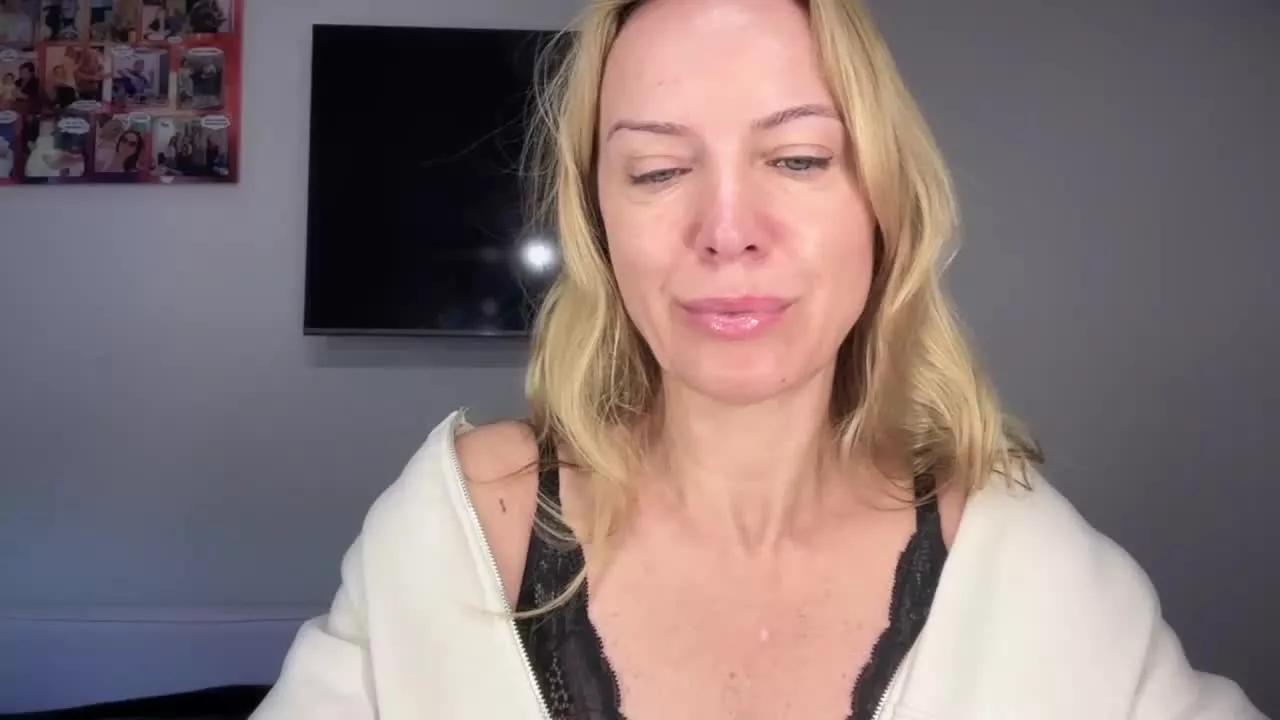 RachelCat on Streamray 
