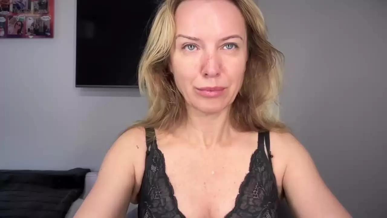 RachelCat on Streamray 