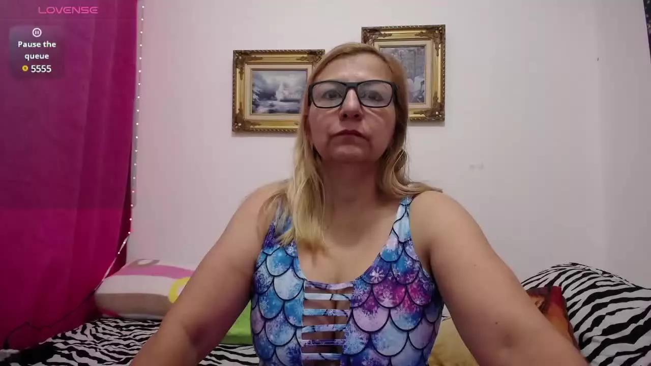 razzisweet on Streamray 