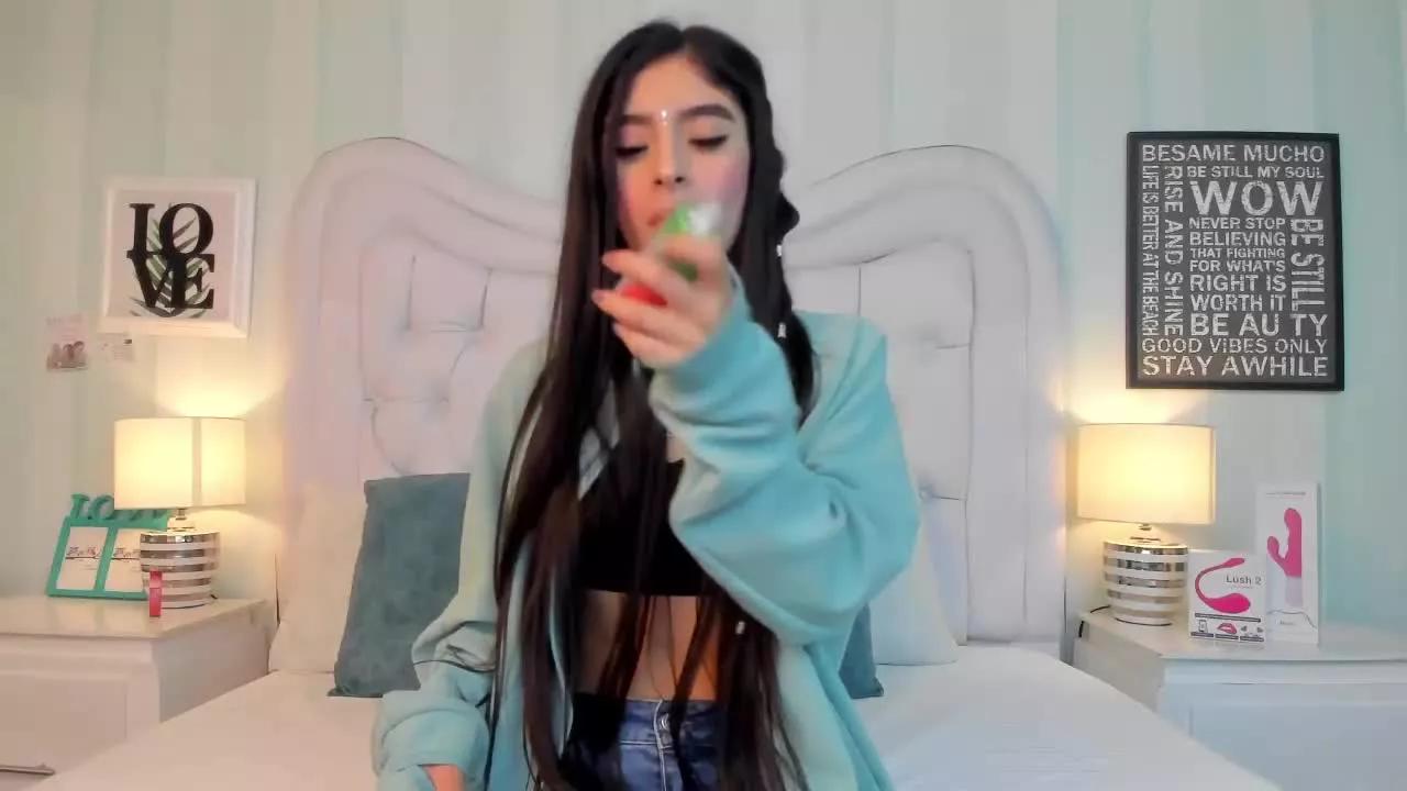 SaraClarker on Streamray 