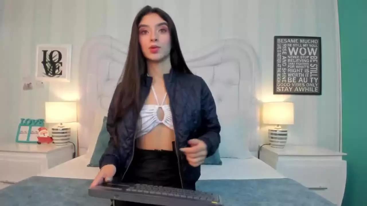 SaraClarker on Streamray 
