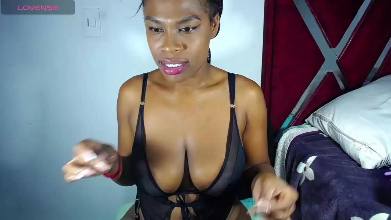 ShantallBrown on Streamray 