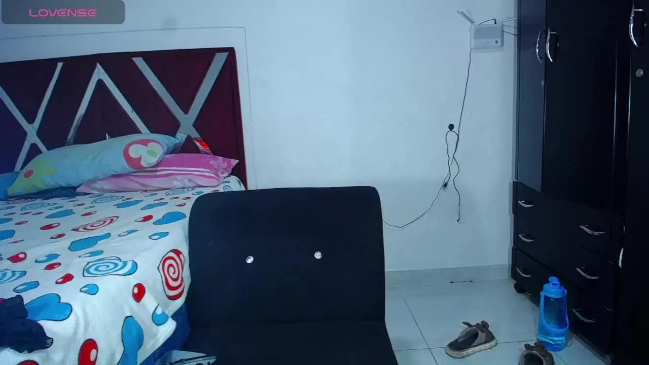 ShantallBrown on Streamray 