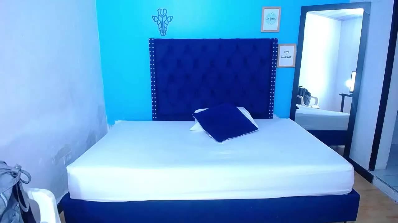 slutty_redhead on Streamray 