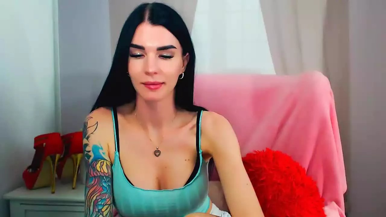 Offline SofiaBrunett on Streamray