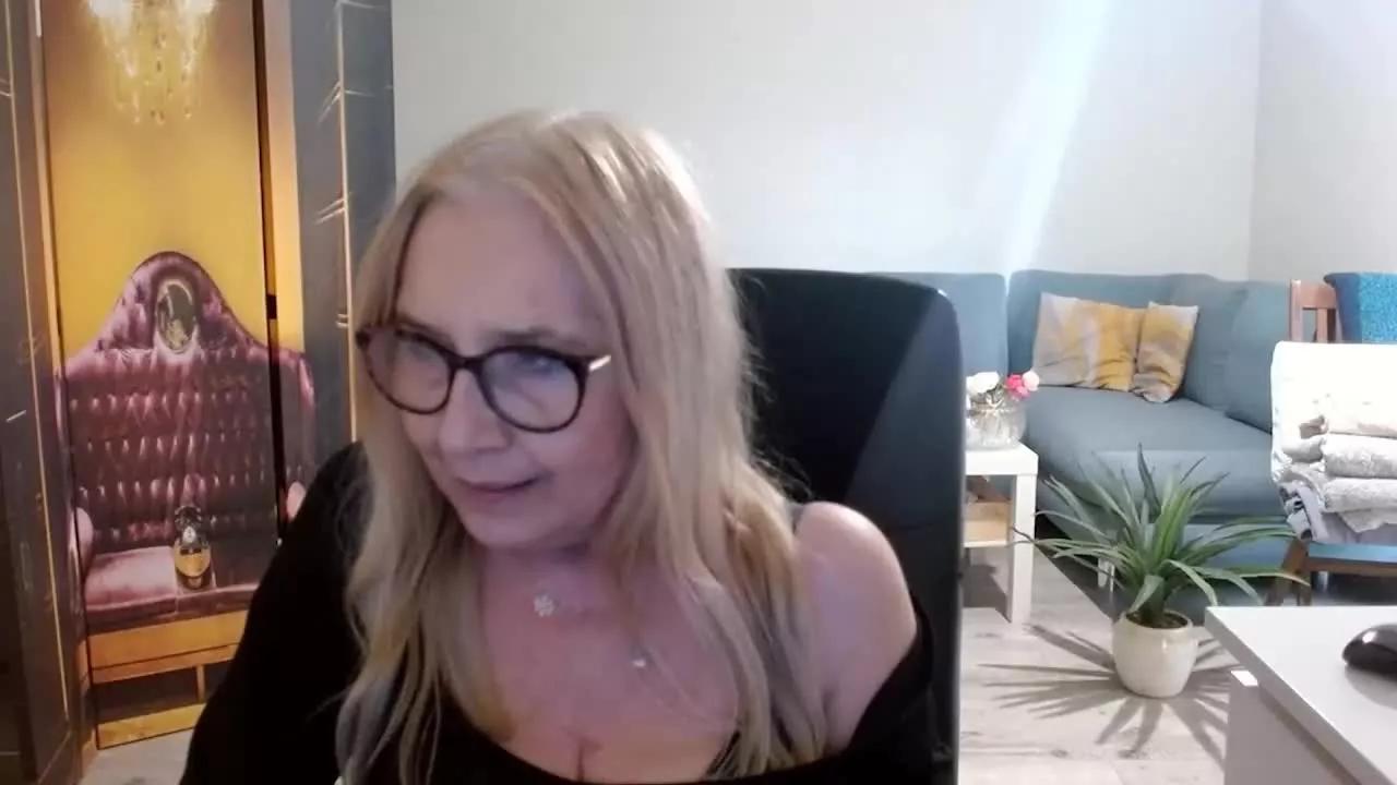 SofiaTease on Streamray 