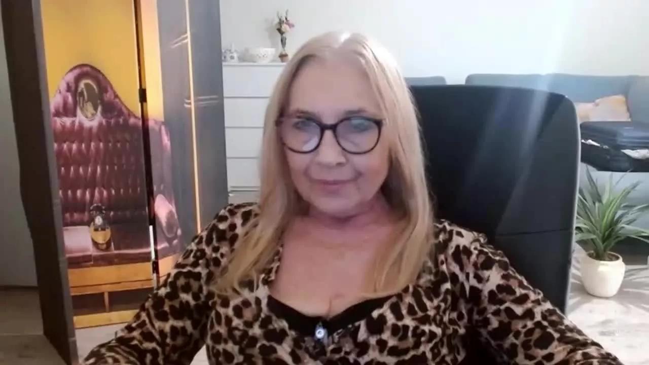 SofiaTease on Streamray 