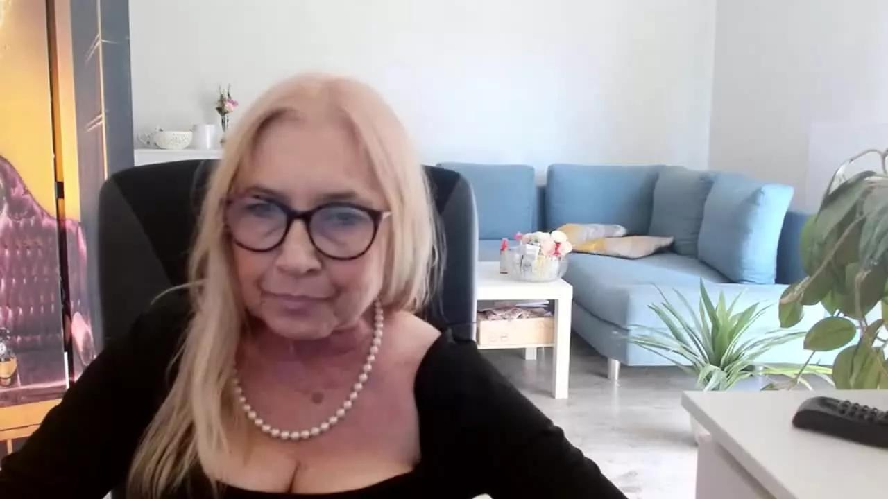 SofiaTease on Streamray 