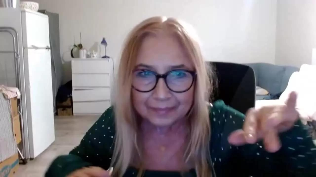 SofiaTease on Streamray 