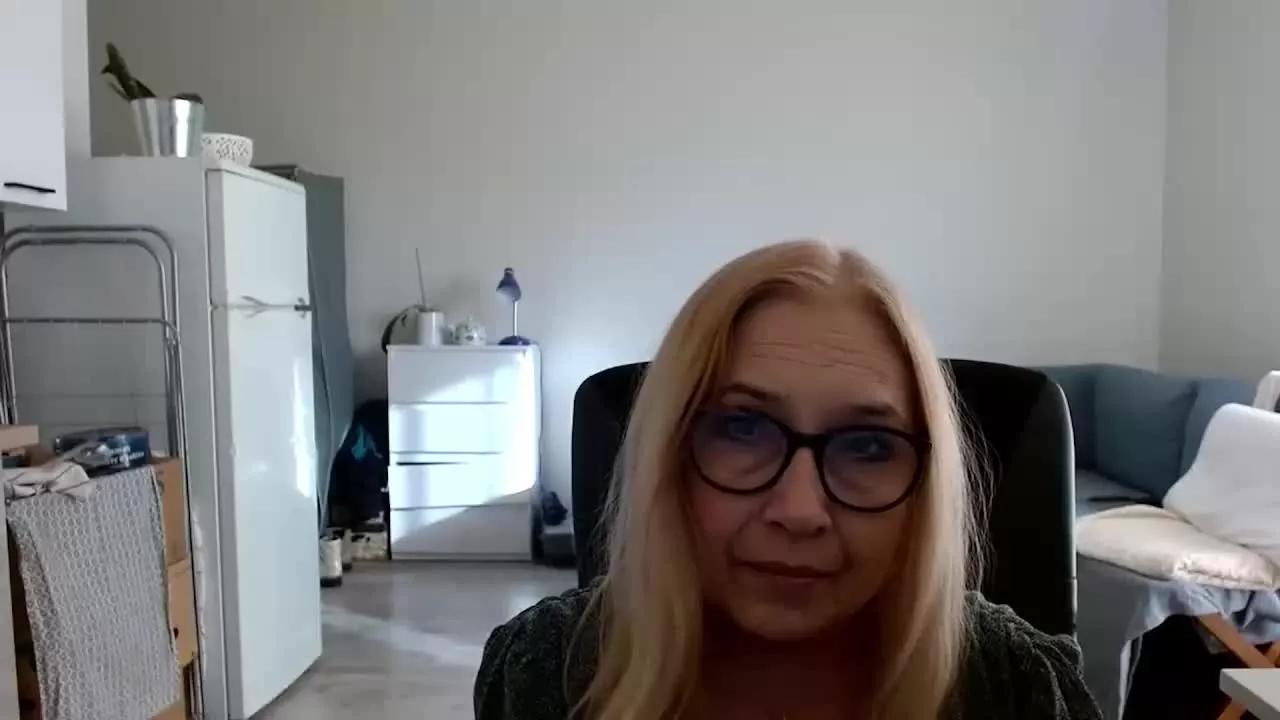 SofiaTease on Streamray 