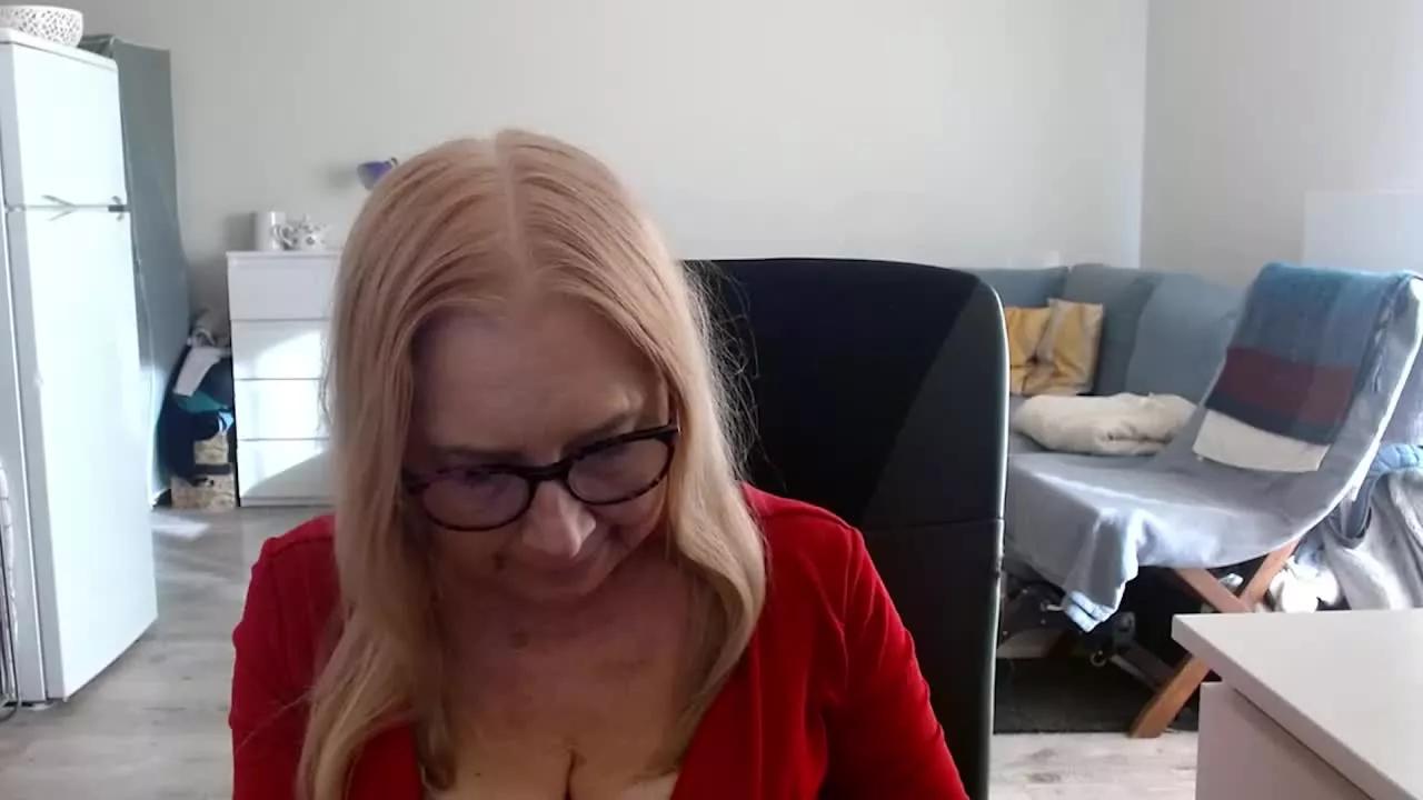 SofiaTease on Streamray 