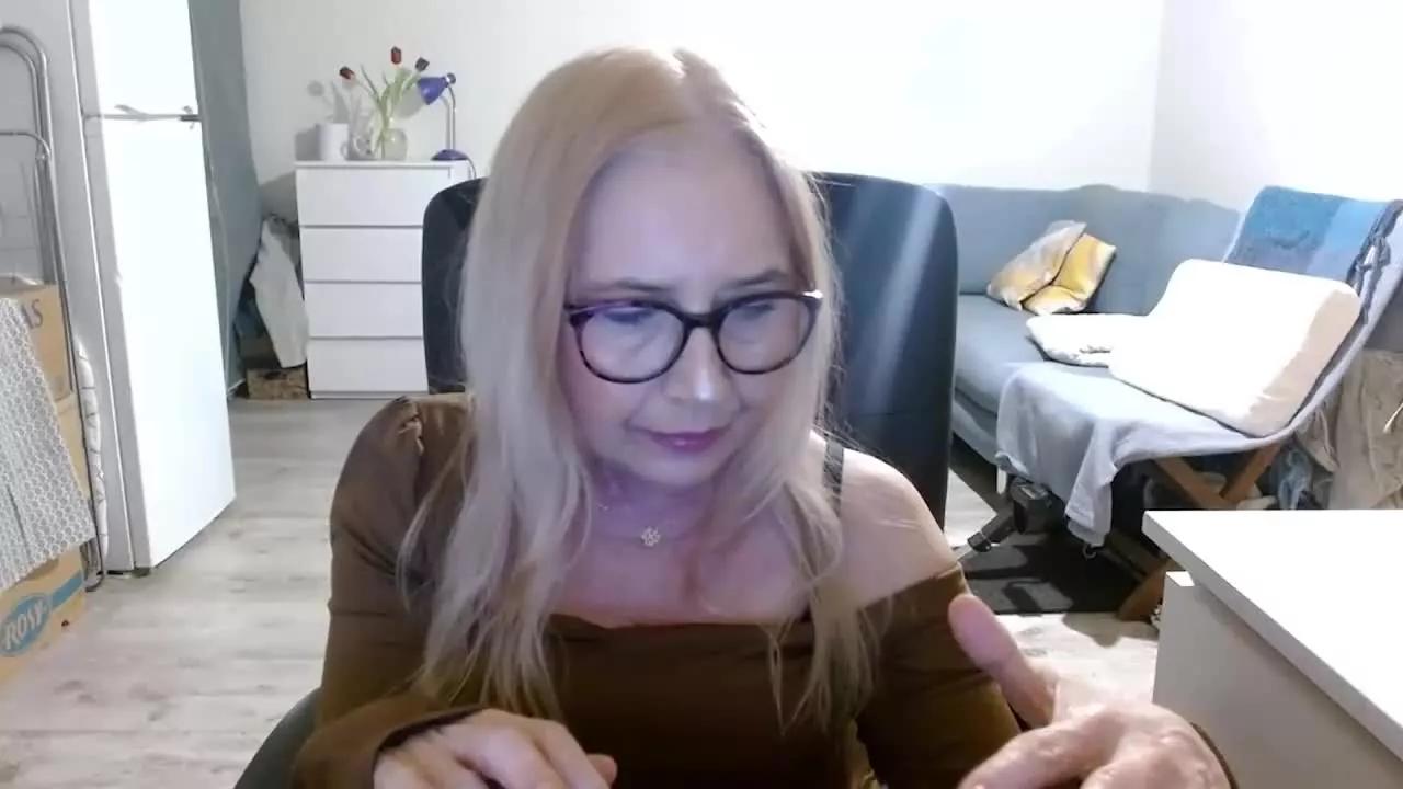 SofiaTease on Streamray 