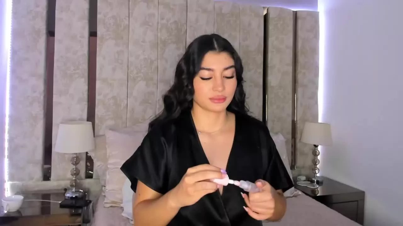 Offline Sofiiamartinez on Streamray