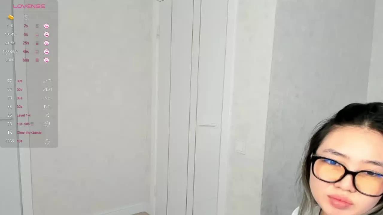 spooky_tyan on Streamray 
