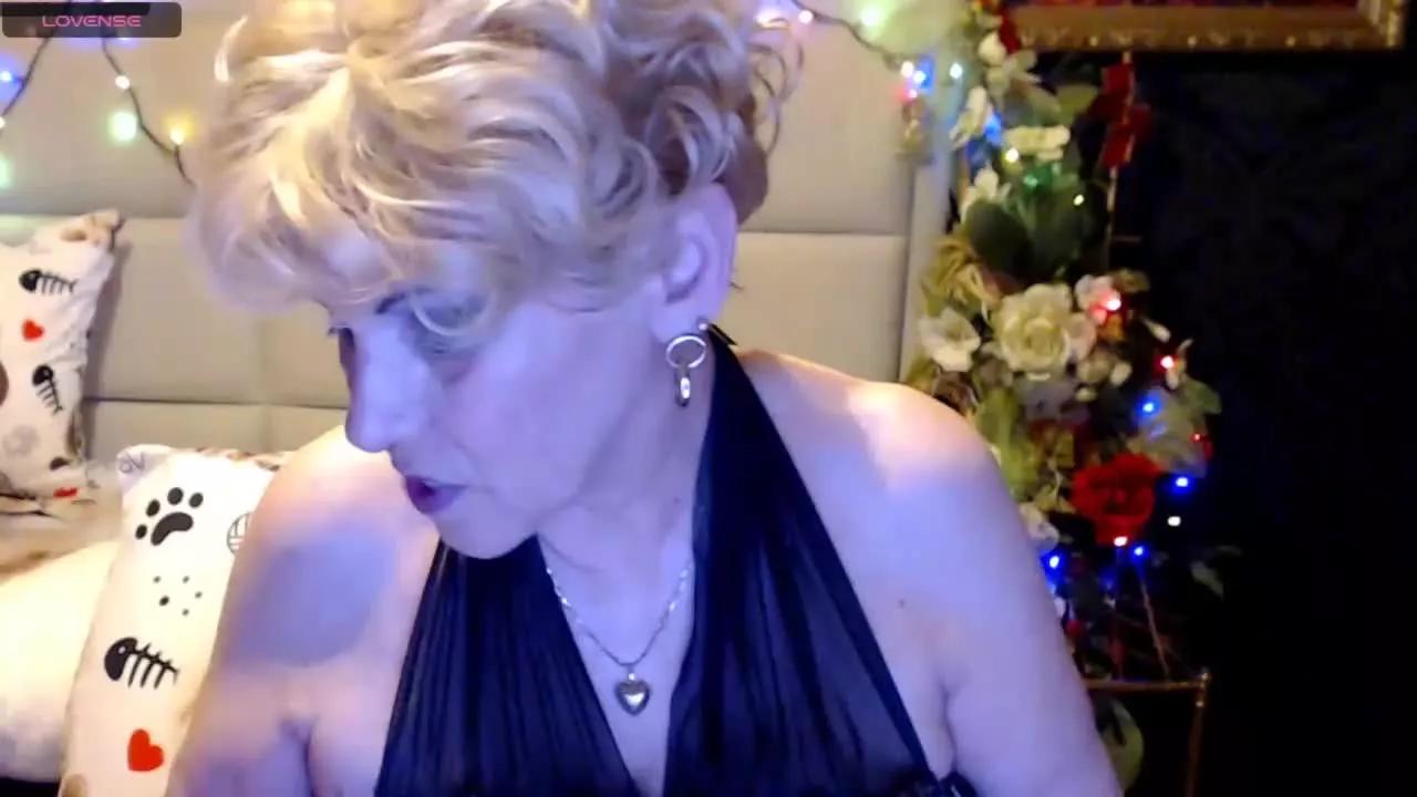 tendergranny on Streamray 
