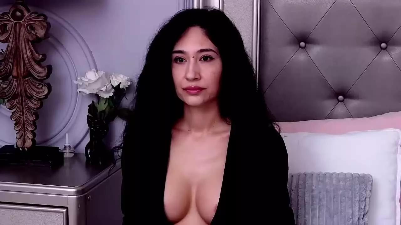 VanessaCulpo on Streamray 