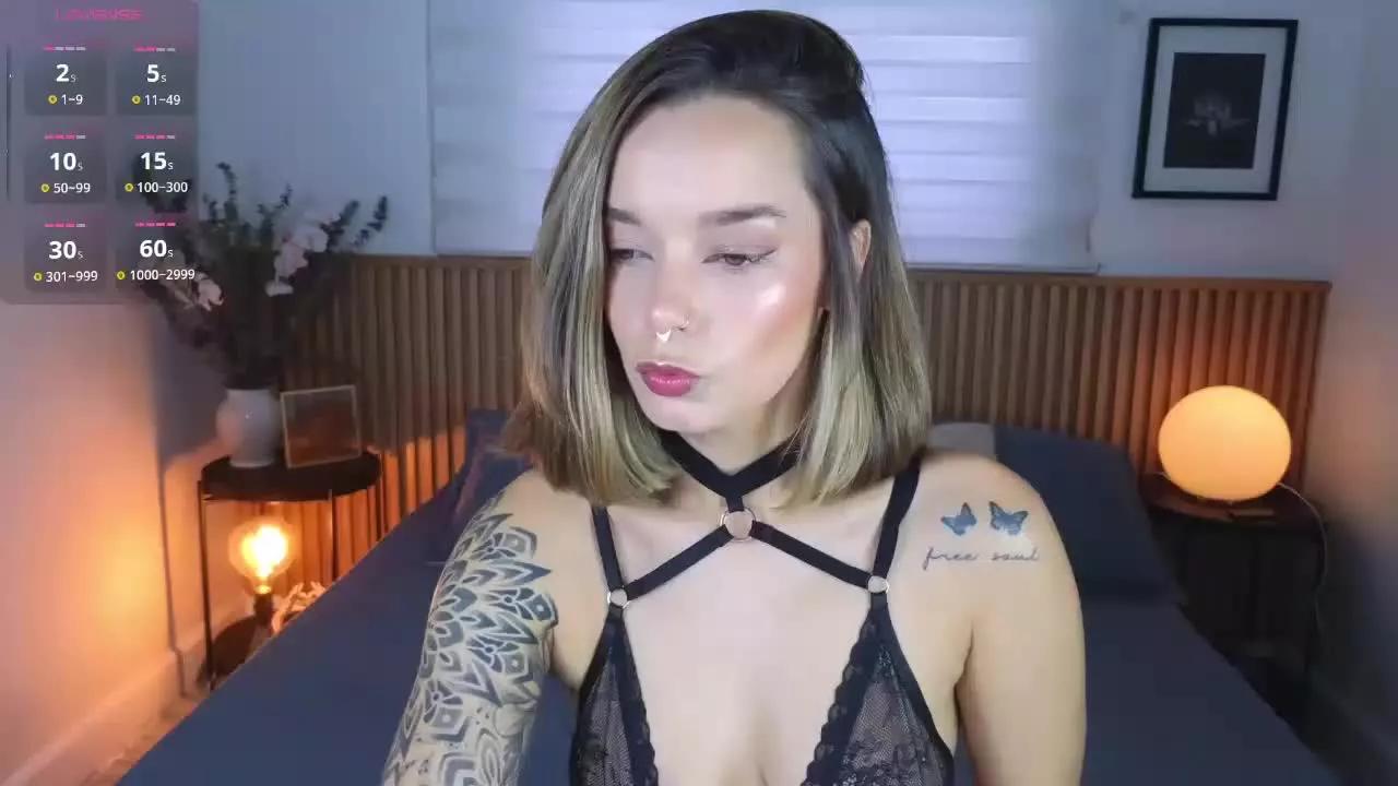 VioletPortman on Streamray 