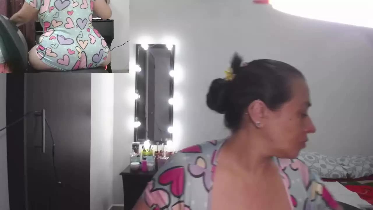 zoe_hot on Streamray 