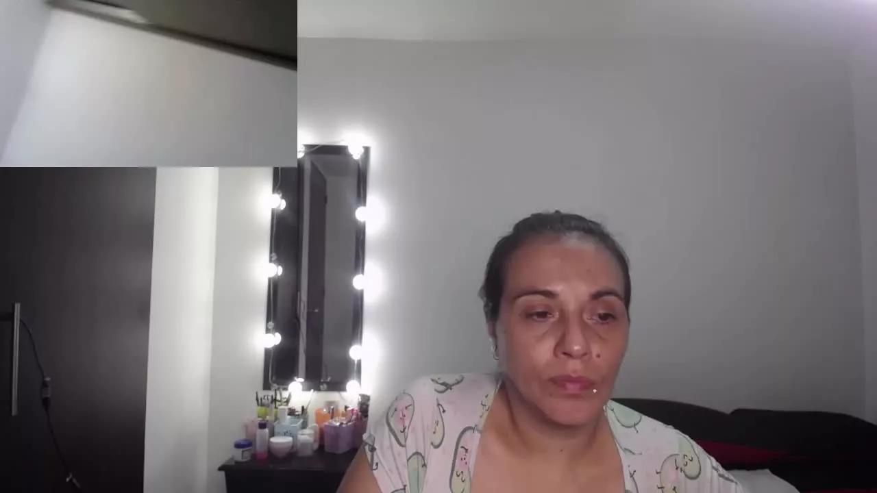 zoe_hot on Streamray 