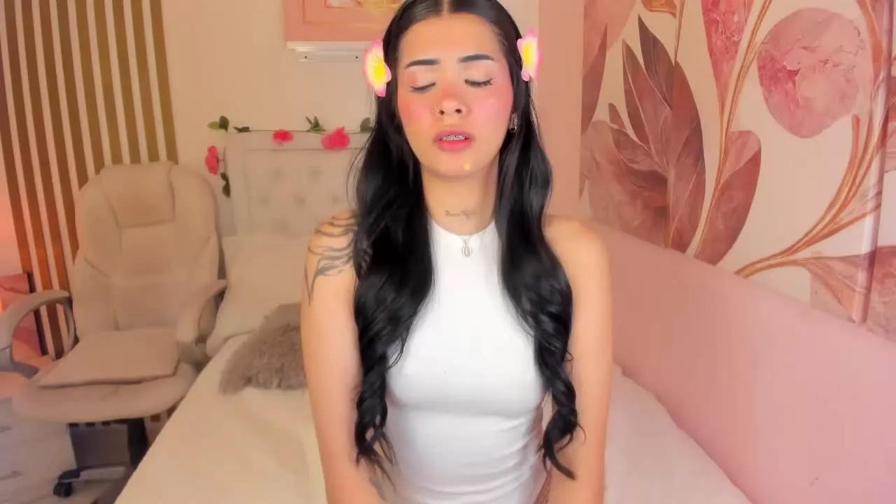 Zoe_Lovee on Streamray 