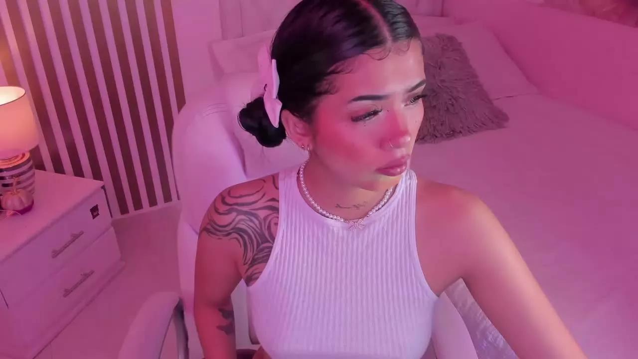 Zoe_Lovee on Streamray 
