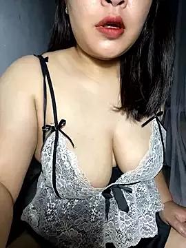 --Lyly-- on StripChat 