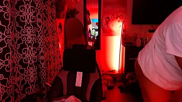 Offline 4EVAGLACIERS on StripChat