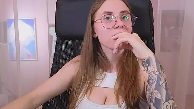 _AnnaStark_ on StripChat 