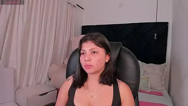 abby_roux on StripChat 