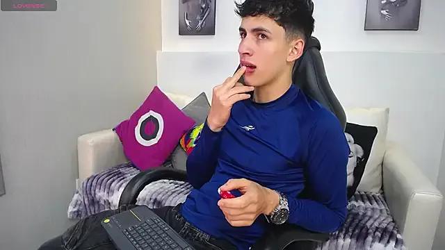 AdrianRinaldi from StripChat