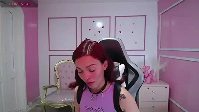 ailen_t on StripChat 