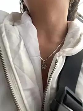 Alaska_euphoria on StripChat 