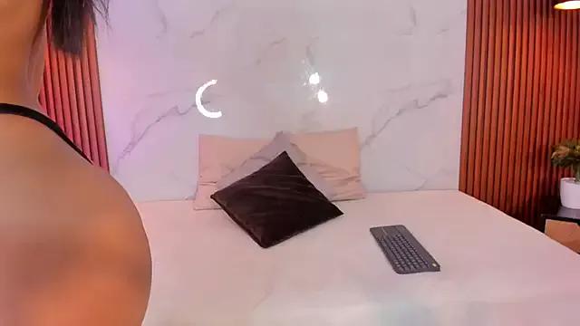 Alejandra_Vives on StripChat 